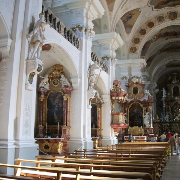 Barockkirche St. Peter nach Entwürfen von Peter Thumb