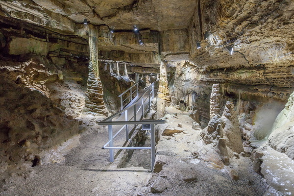 Die "Fürstengruft" in der Erdmannshöhle © Gemeinde Hasel