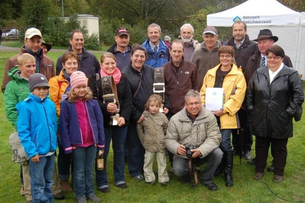Gruppenbild der Preisträger der Wiesenmeisterschaft 2013 (Quelle: Naturpark Südschwarzwald)