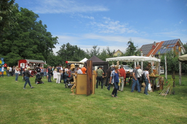 Blick auf den Naturpark-Markt im Brgerpark  Stadt Kenzingen